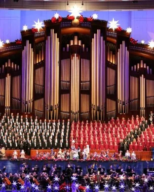 Live concert by A Chanticleer Christmas