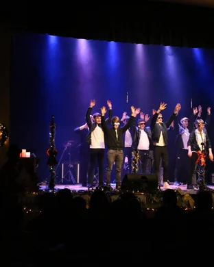 Live concert by Mannheim Steamroller Christmas