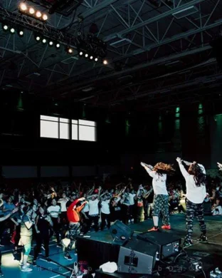 Live concert by Reggaeton Rave