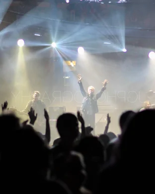 Drew And Ellie Holcomb