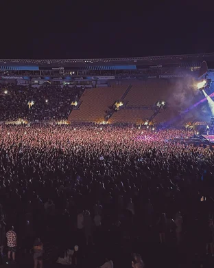 Live concert by Nymphia Wind & Plastique Tiara