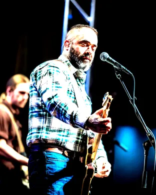 Aaron Lewis