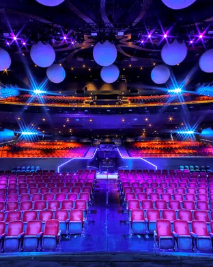 Blue Man Group - A New Holiday Surprise