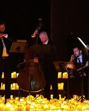 Candlelight: 90s Unplugged