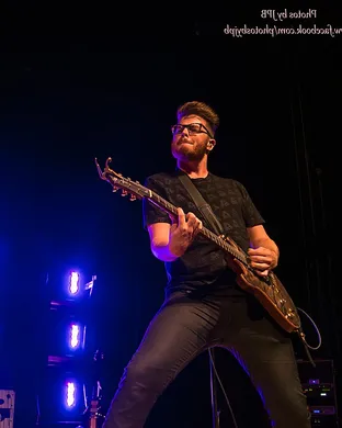 Colton Dixon Naperville