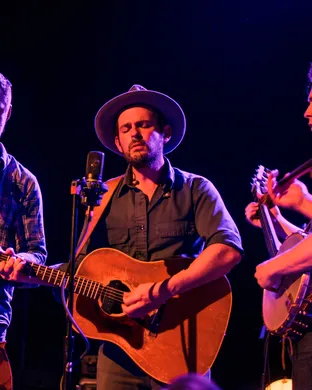 Gregory Alan Isakov with The Chicago Philharmonic