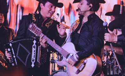 Los Dos Carnales