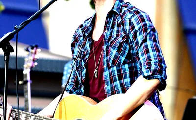 Tyler Hilton